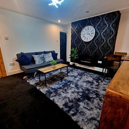 Private Courtyard Apartment In Bradford With Parking Shipley  Esterno foto