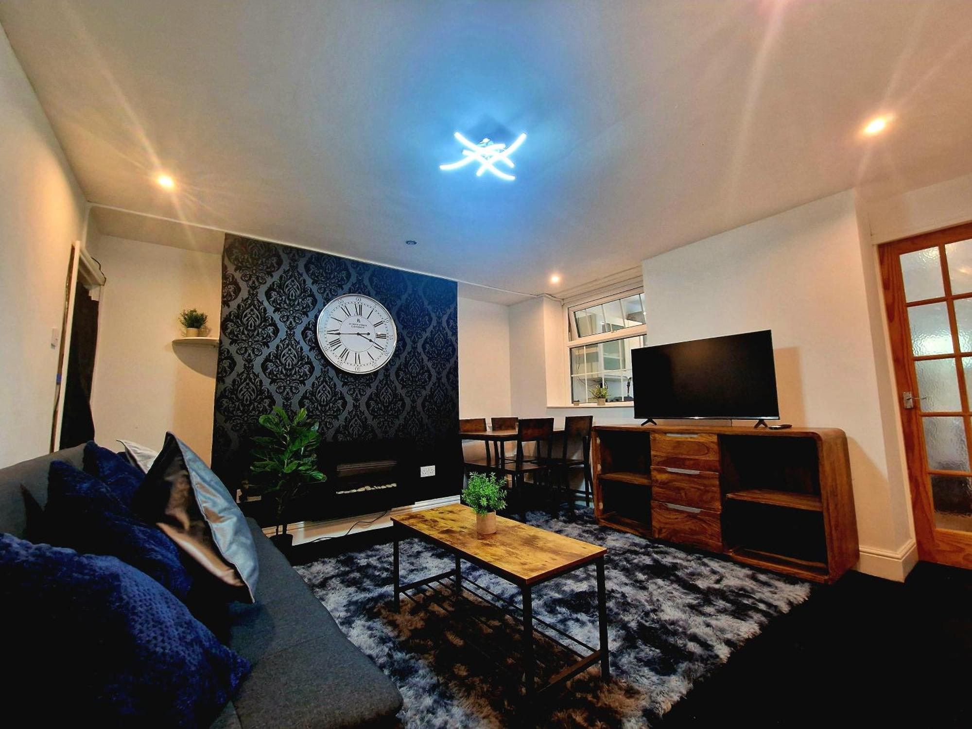 Private Courtyard Apartment In Bradford With Parking Shipley  Esterno foto